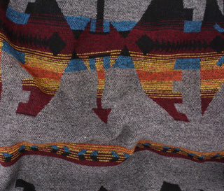 Uapian blanket with fringes - Ishkuteu