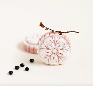 Moon Cake - Winter Root & Berry Gather | Cranberry + Black Currant + Pine